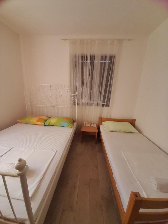 Apartments Nikovic Risan Exterior foto